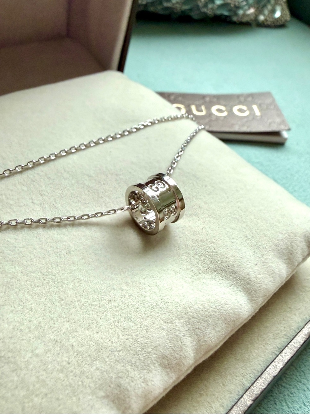 Gucci Icon Silver Pendant Necklace - Picture 6 of 9